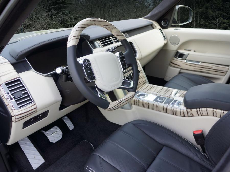 Интерьер Land Rover Range Rover by Mansory 2013 года  (фото 3 из 3)